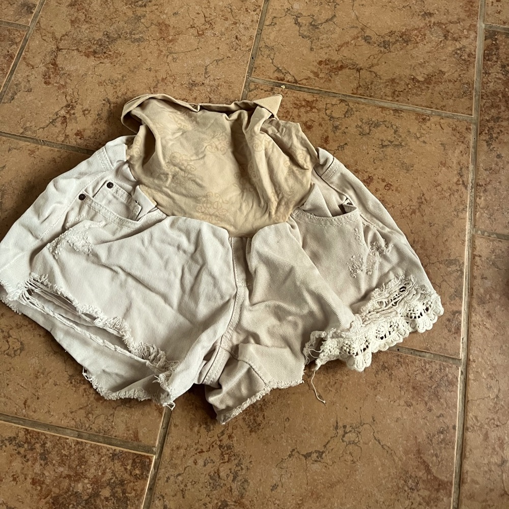 Jessica Simpson Maternity shorts size M